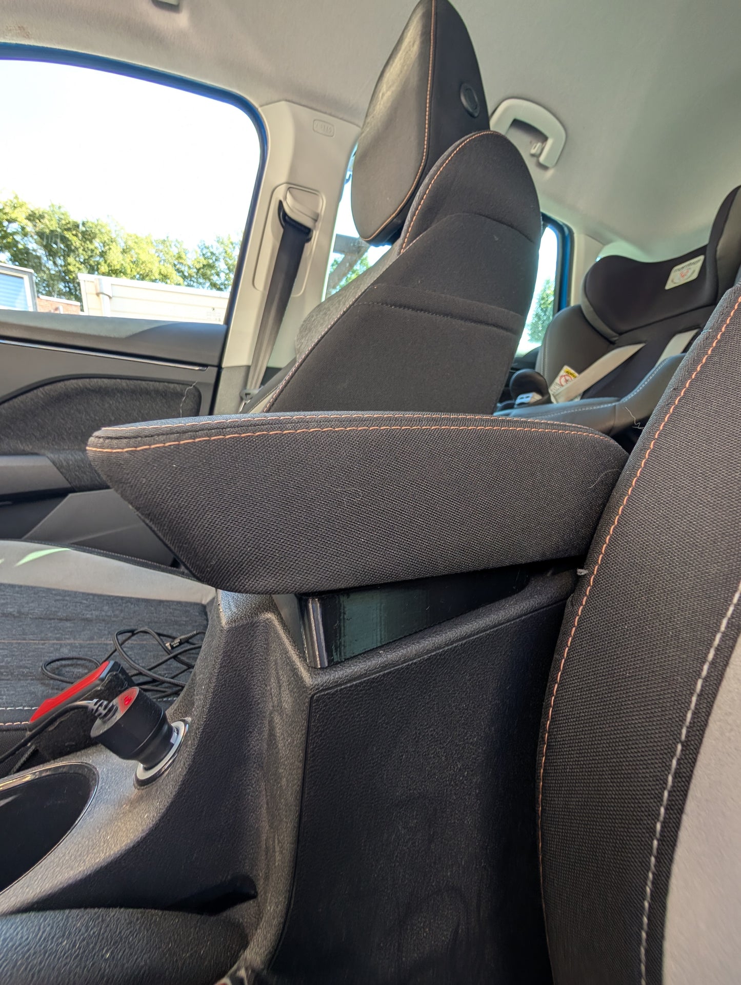 Armrest riser for Skoda Scalia and Kamiq