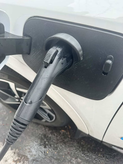 Cache-neige pour port de recharge des Chevrolet Silverado EV / GMC Sierra EV