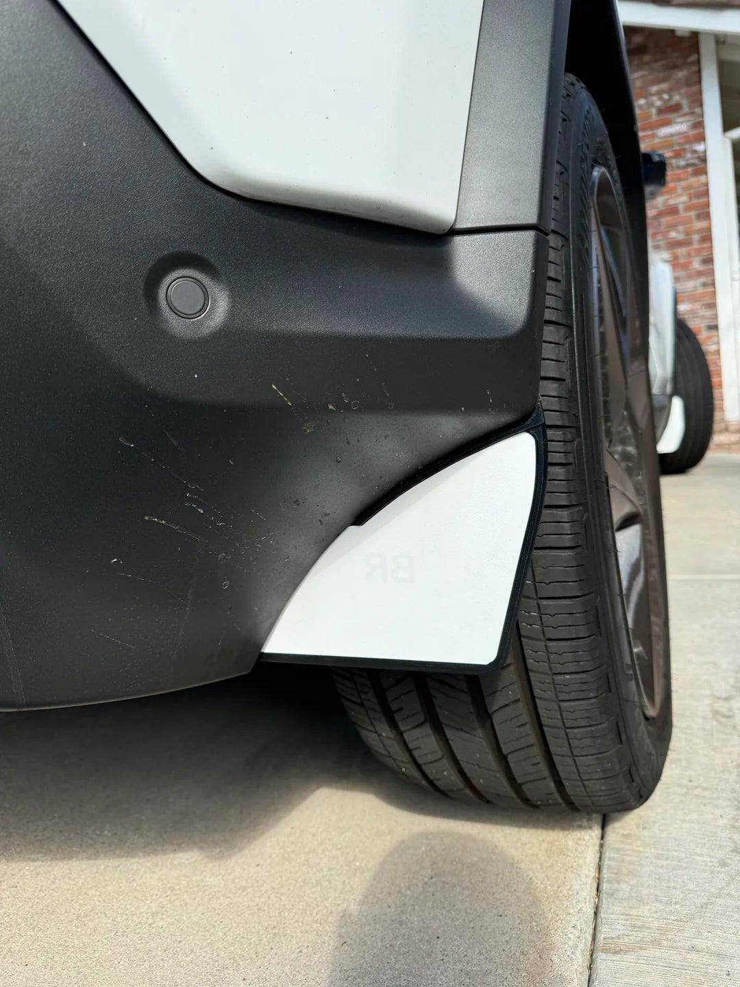 Mudflaps 2.0 with optional inlay for Fisker Ocean by ProtoNord - YURIK Accessories