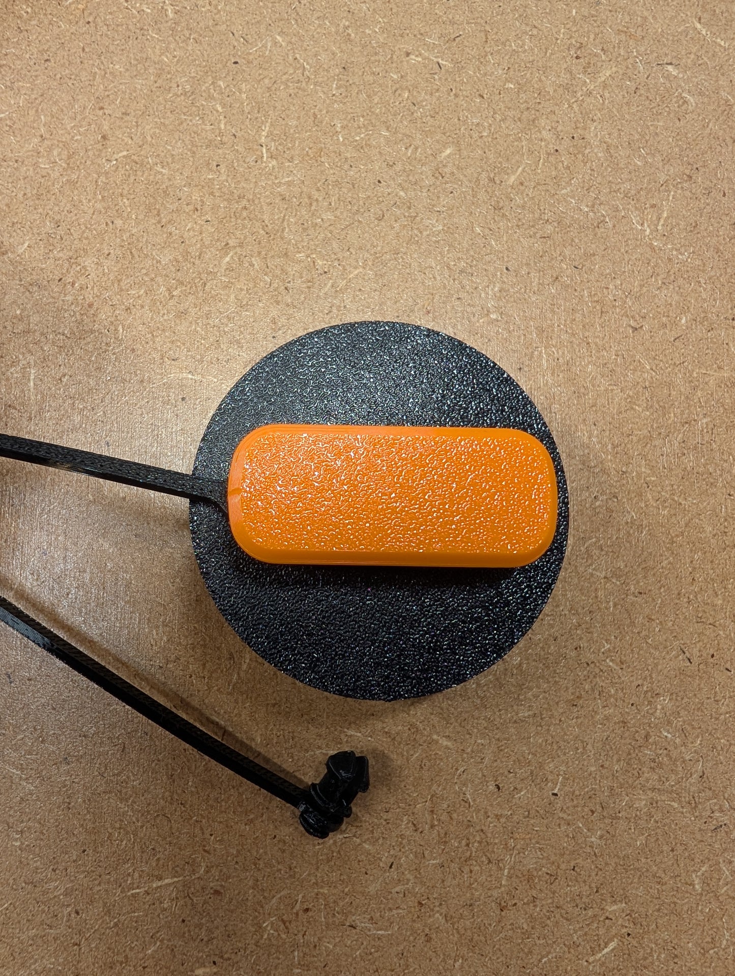 Couvercle anti-poussière et anti-humidité pour port de recharge de véhicule électrique