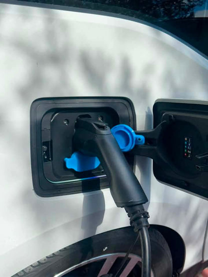 Hinged Charging Port CoverS for BMW i3  – Magnetic