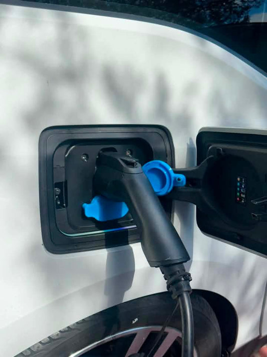 Cache-port de charge magnétique à charnière pour BMW i3
