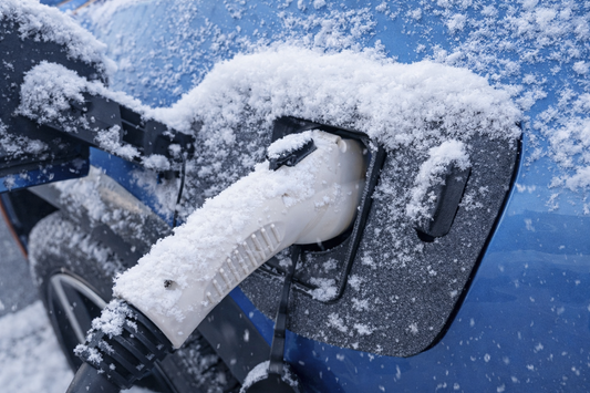 Schneeschutz für Ladeanschluss von FISKER Ocean