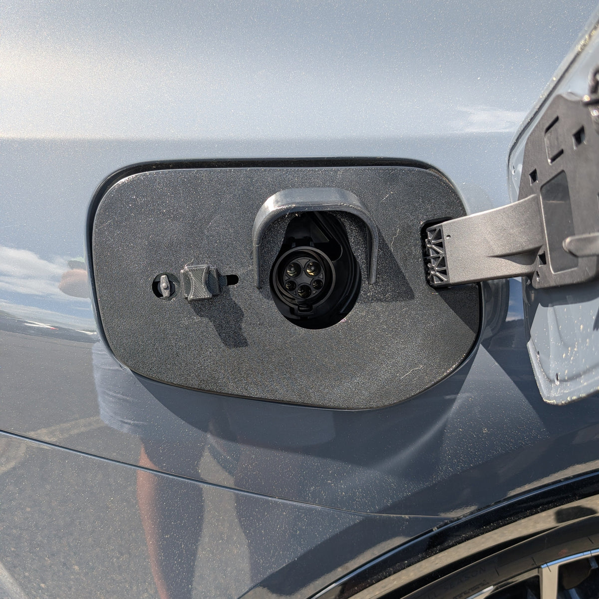 Schneeschutzhülle für Toyota Prius Prime PHEV 2023-2026 Ladeanschluss