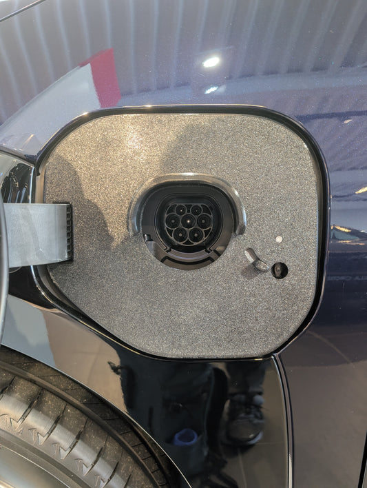 Cache-neige pour port de recharge de véhicule électrique Toyota BZ4X/Subaru Solterra 2022-2025